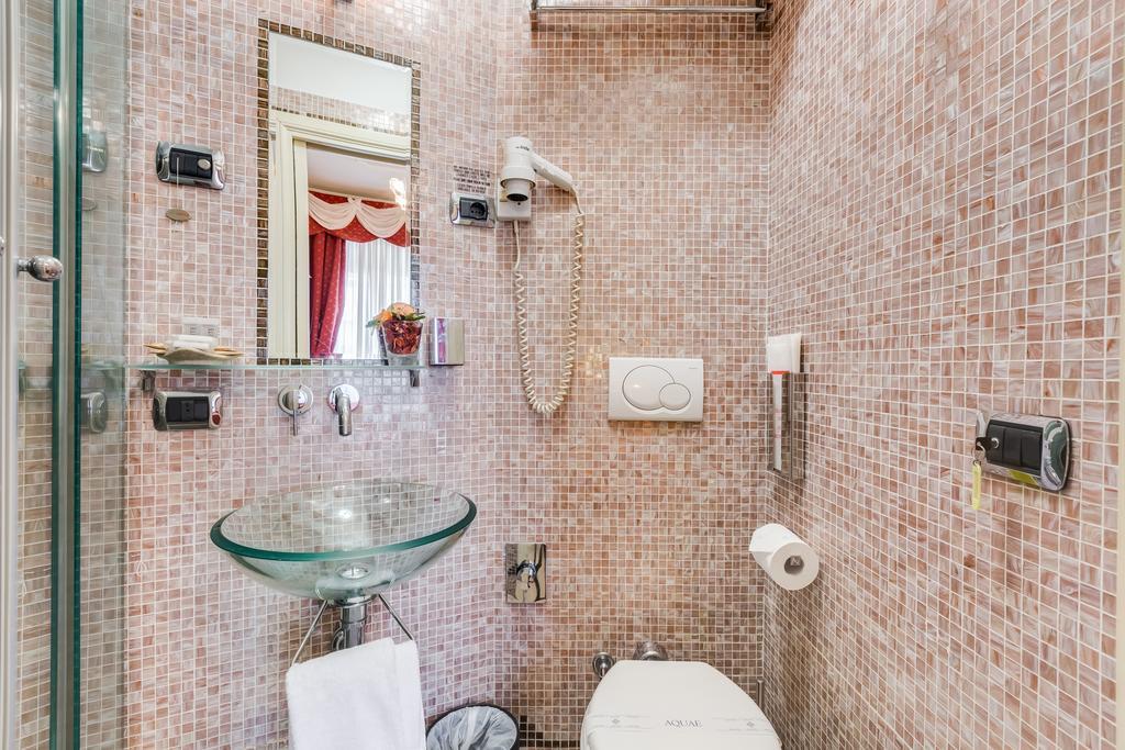 فندق 38 Viminale Street روما المظهر الخارجي الصورة